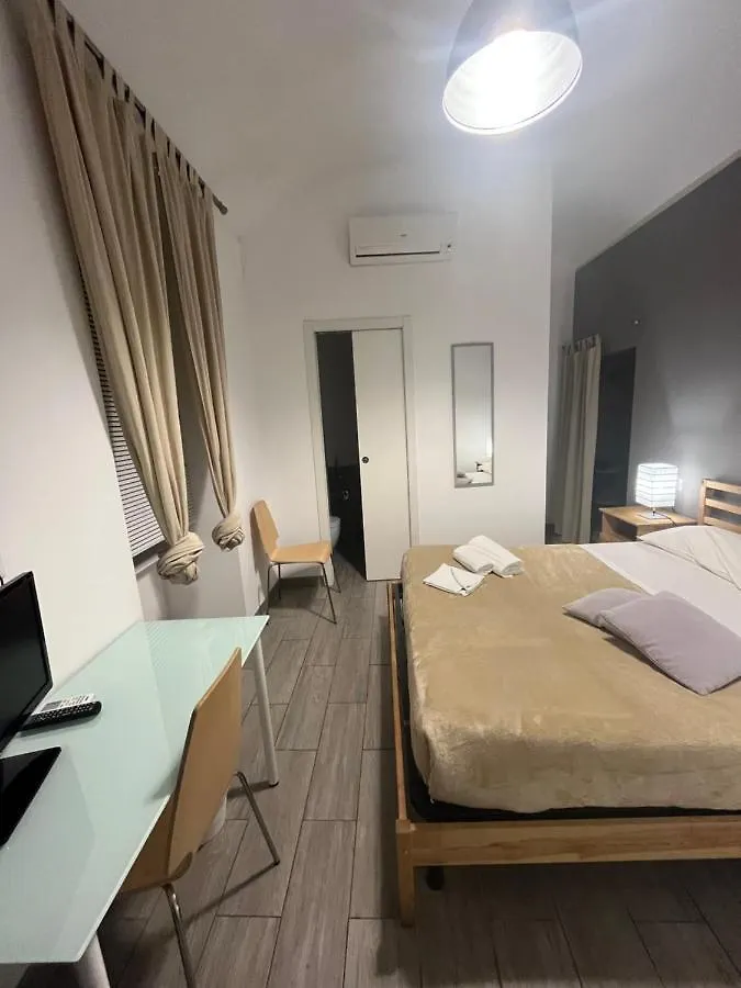 ** Pensión Etruska Porta Pia Guesthouse Roma Italia