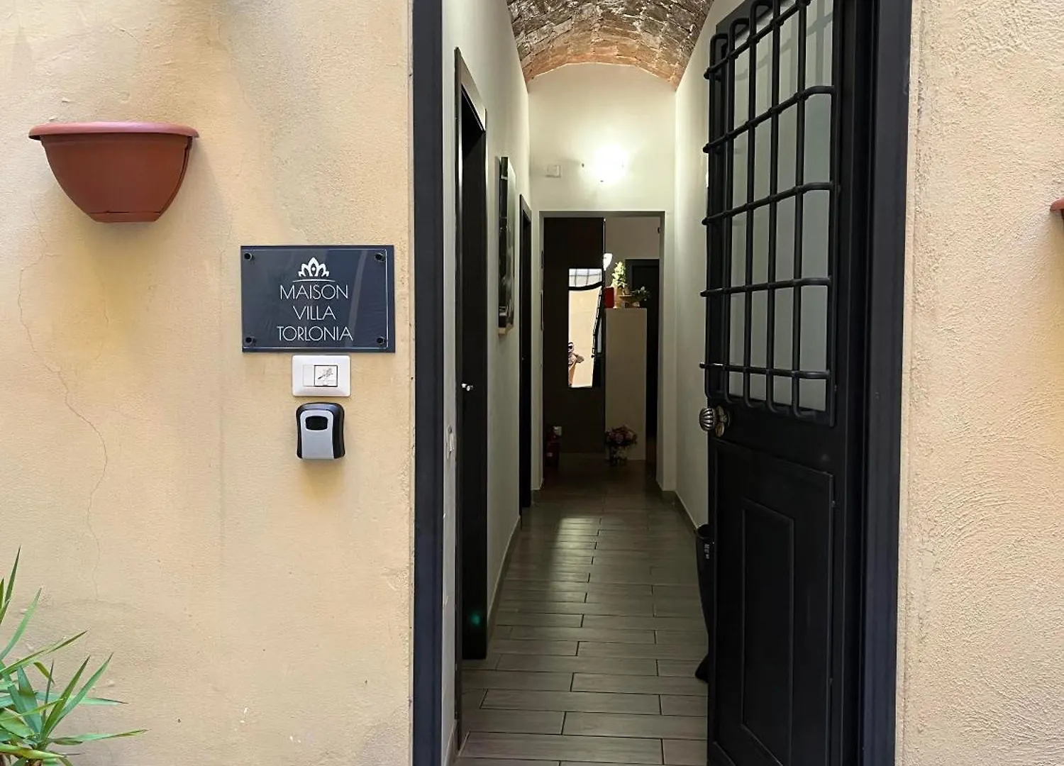 Etruska Porta Pia Guesthouse Roma